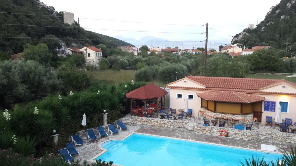 Hotel Nostos Frikes Luaran gambar