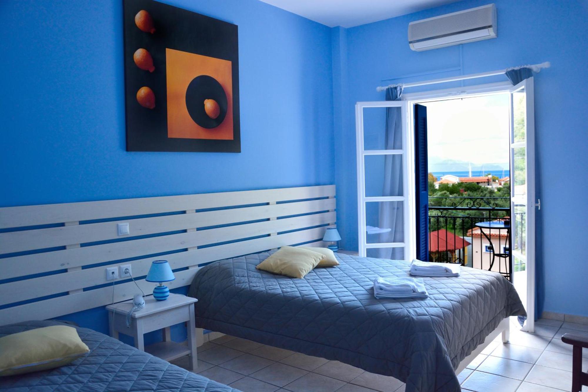 Hotel Nostos Frikes Luaran gambar