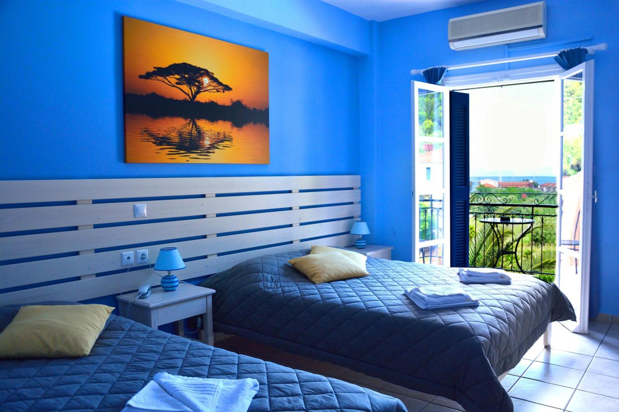 Hotel Nostos Frikes Luaran gambar