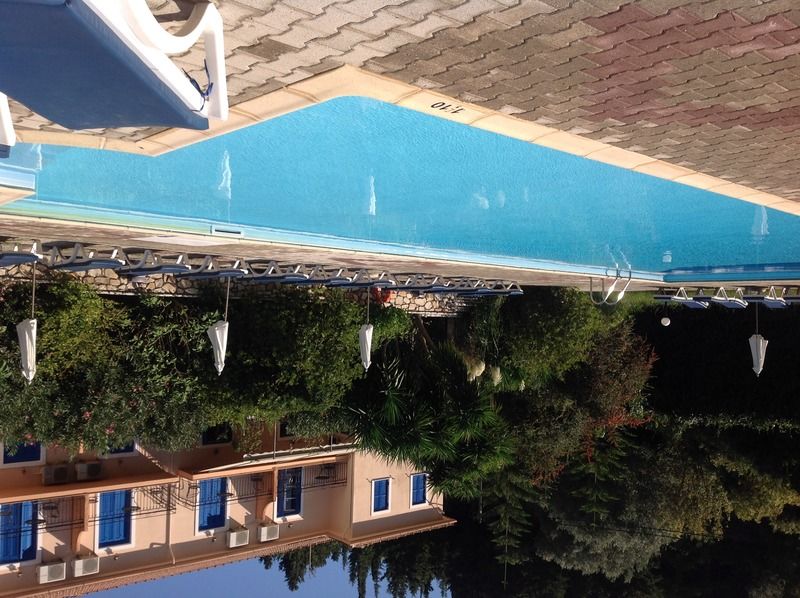 Hotel Nostos Frikes Luaran gambar