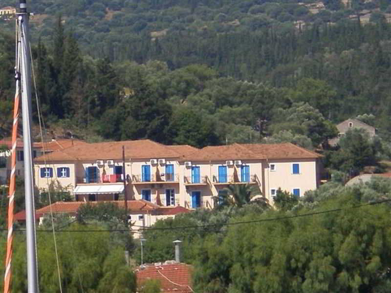 Hotel Nostos Frikes Luaran gambar
