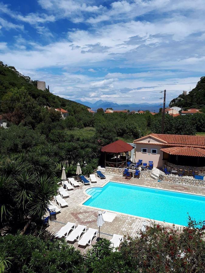 Hotel Nostos Frikes Luaran gambar