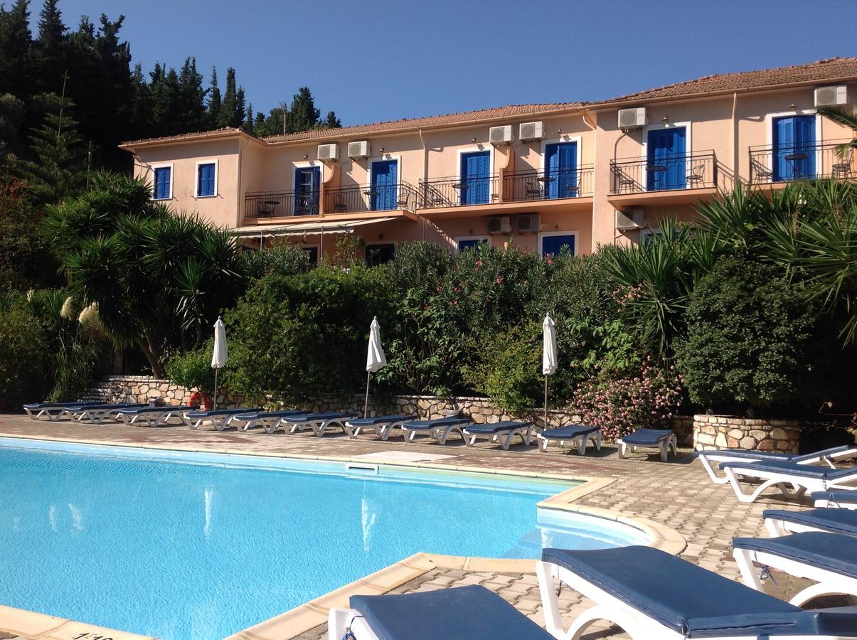 Hotel Nostos Frikes Luaran gambar