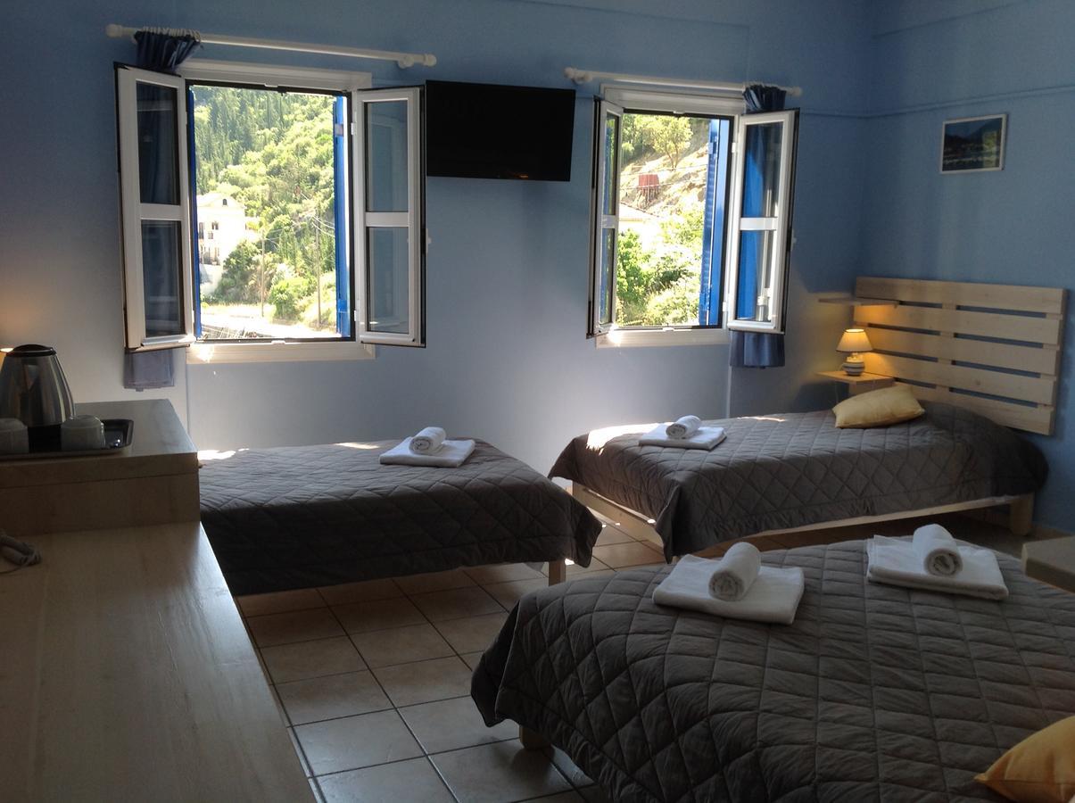 Hotel Nostos Frikes Luaran gambar