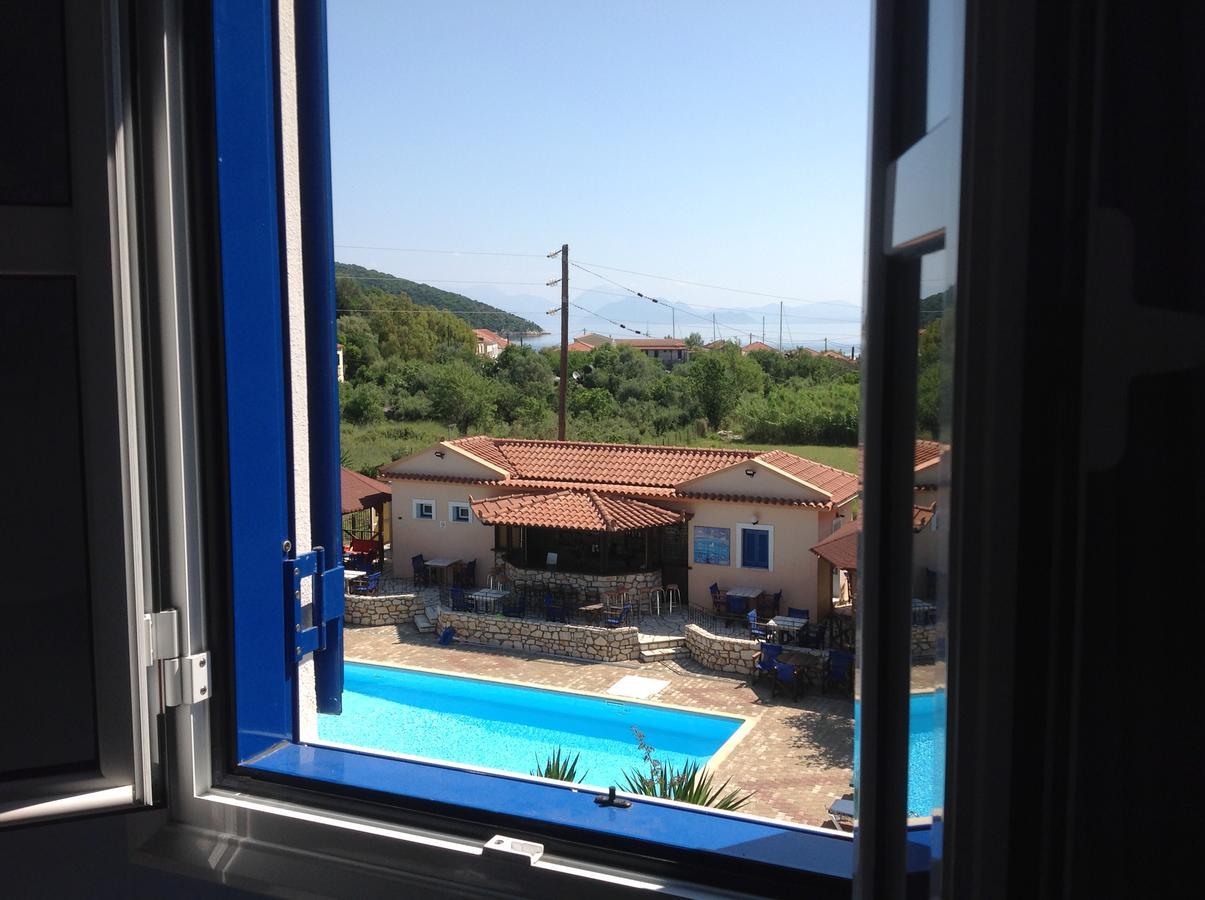 Hotel Nostos Frikes Luaran gambar