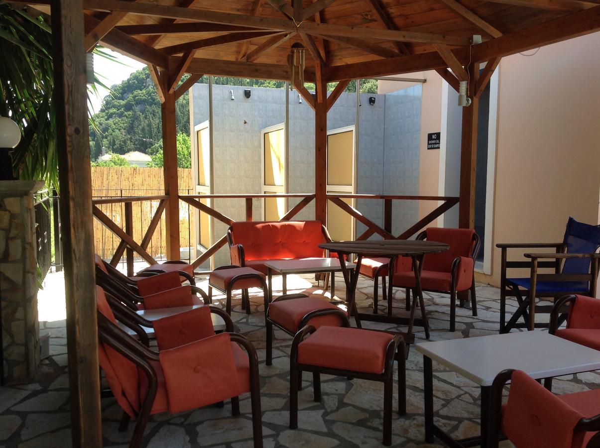 Hotel Nostos Frikes Luaran gambar