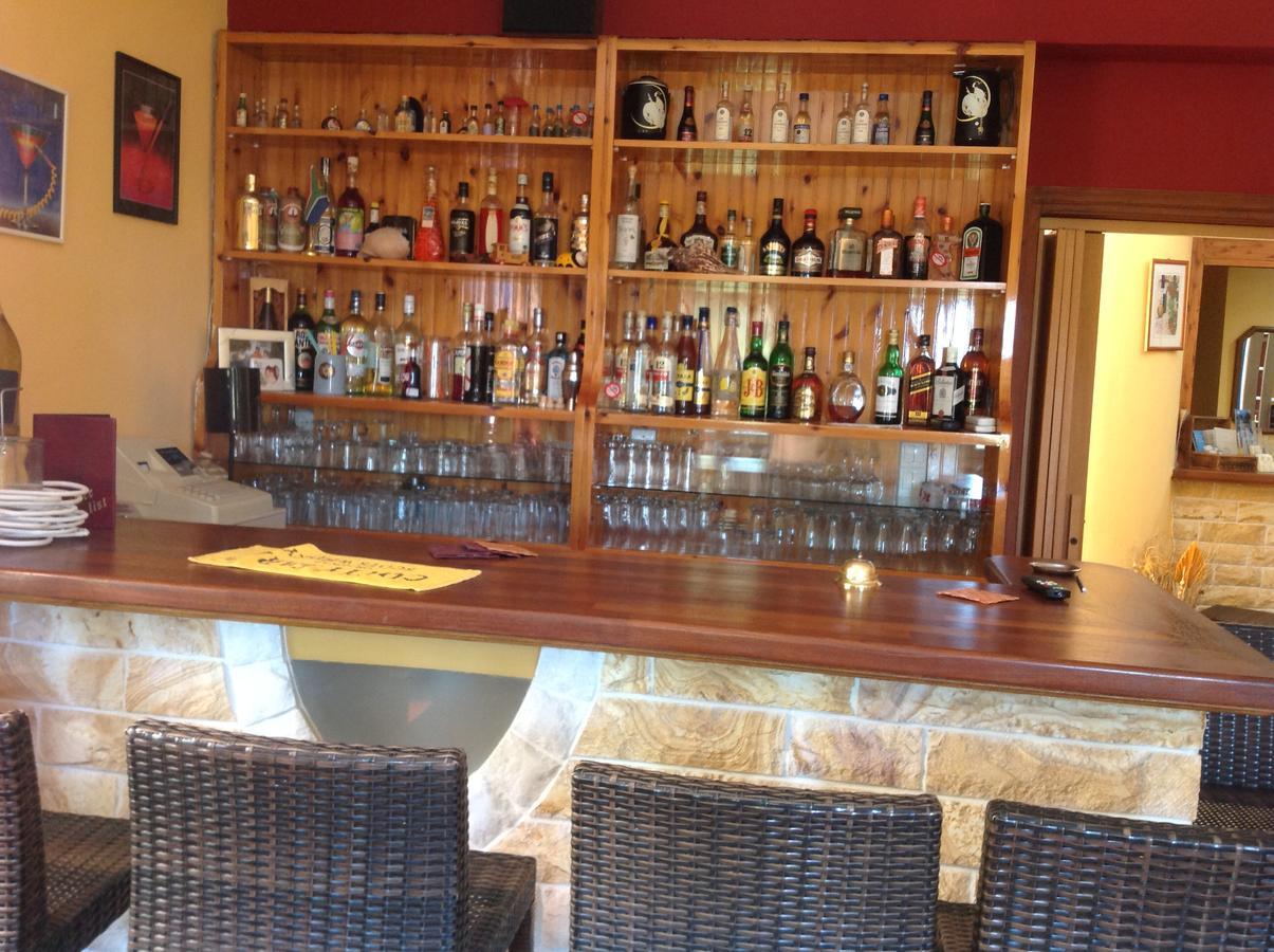 Hotel Nostos Frikes Luaran gambar